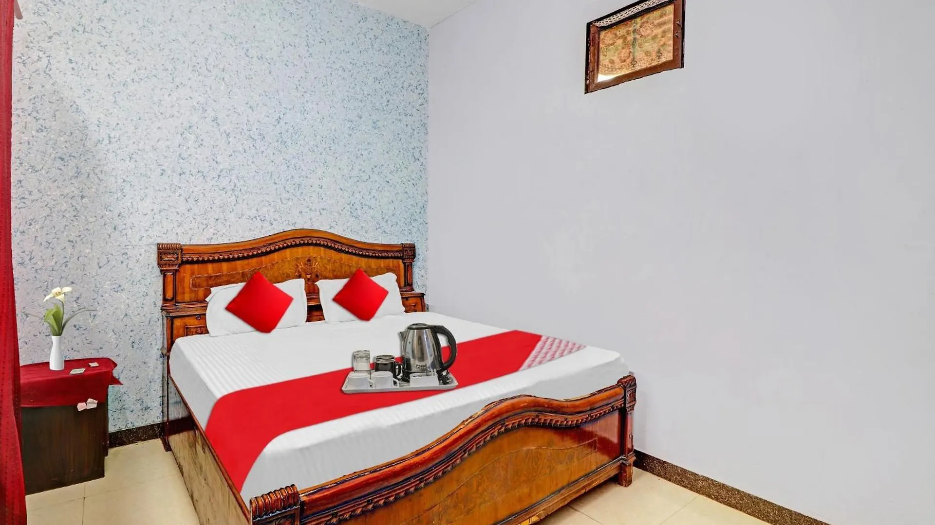 Hotel O M.G. Palace Tajganj 4*,  India